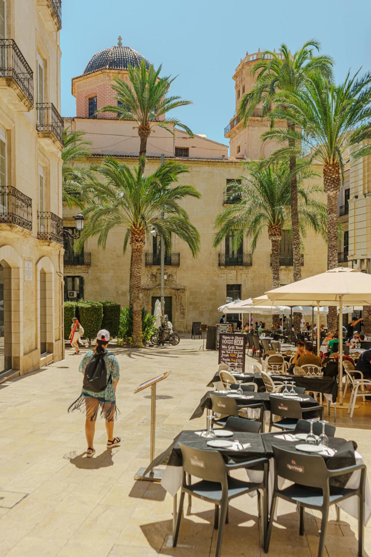 Luxurious Studio In Historic Center Of Alicante Exteriör bild